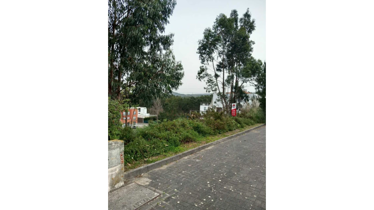 Terreno para Venda em Leiria, Pousos, Barreira e Cortes Foto 1