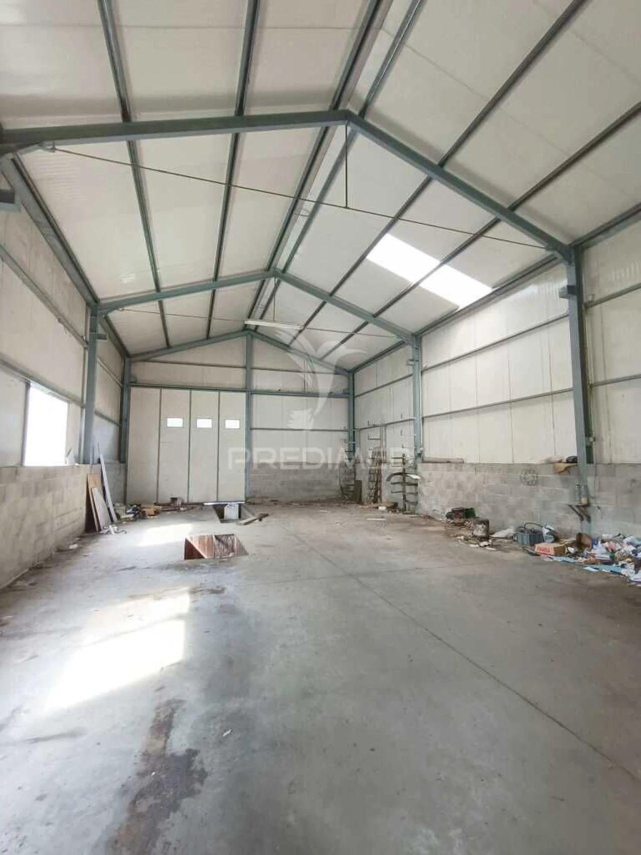Armazém para Venda em Arrabal Foto 1
