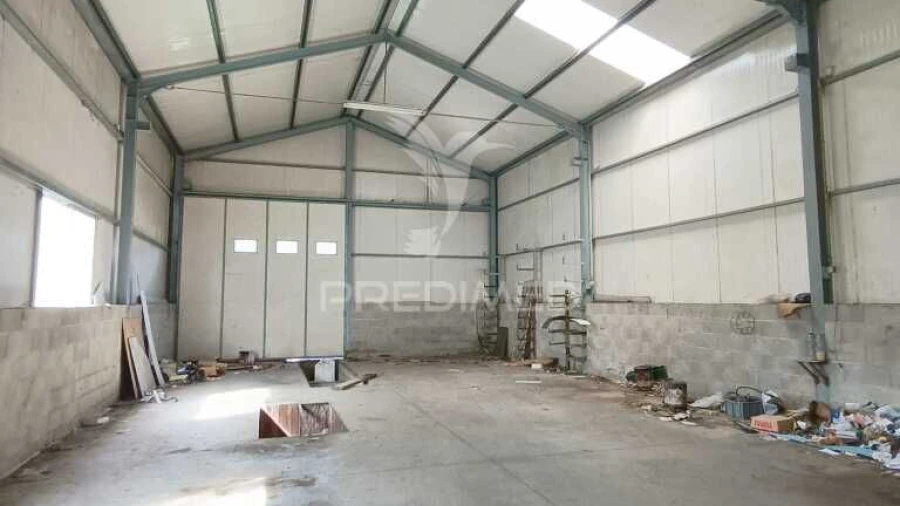 Armazém para Venda em Arrabal