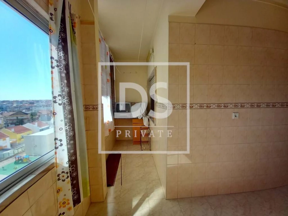 Apartamento T2 para Venda em Amora Foto 3