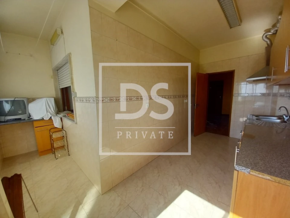 Apartamento T2 para Venda em Amora Foto 4