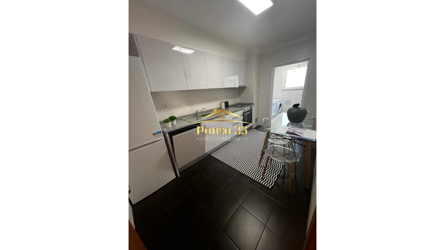 Apartamento T2 para Venda em Caniço Foto 14