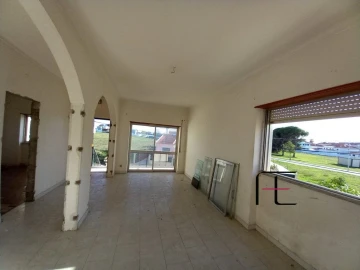 Moradia T2 para Venda em São Francisco