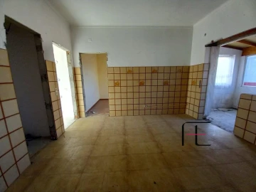 Moradia T2 para Venda em São Francisco