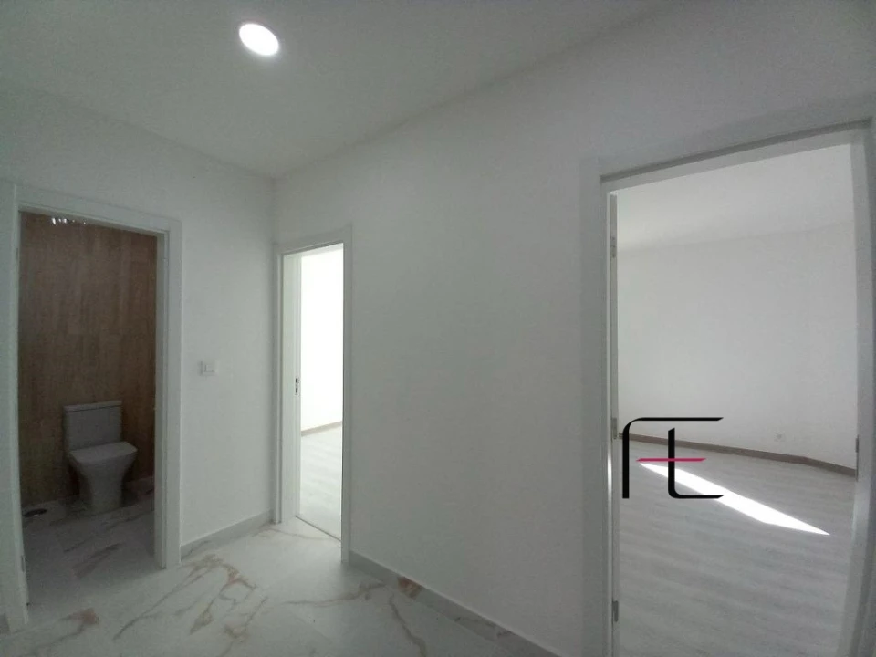 Apartamento T2 para Venda em Amora Foto 17