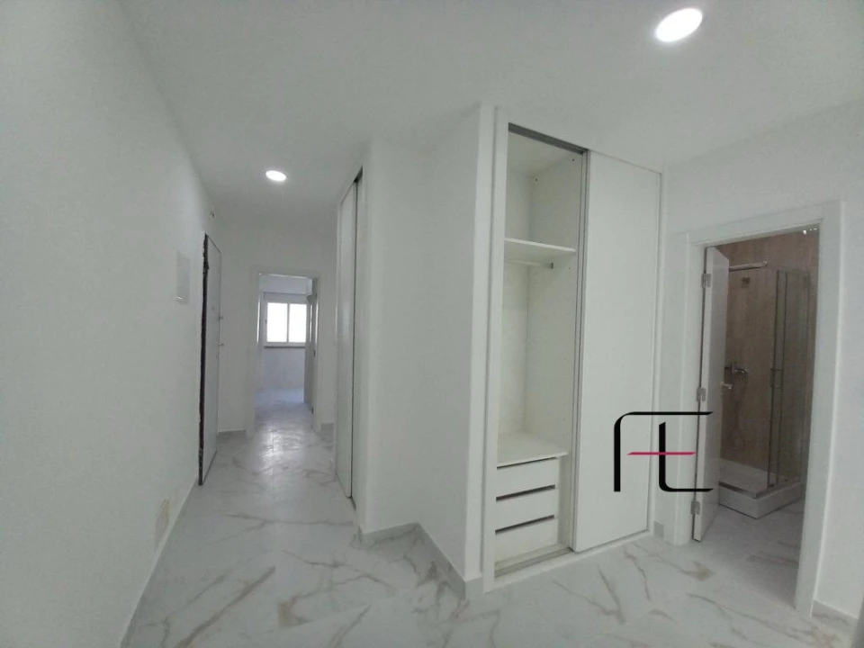 Apartamento T2 para Venda em Amora Foto 30