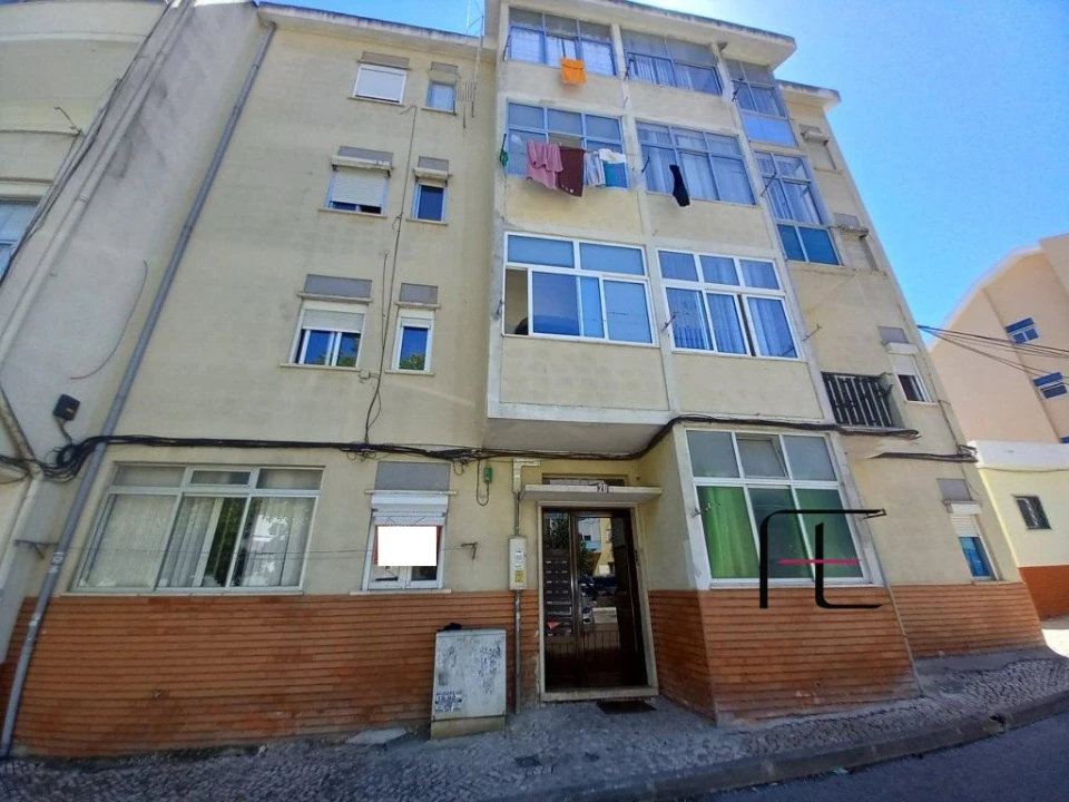 Apartamento T2 para Venda em Amora Foto 1