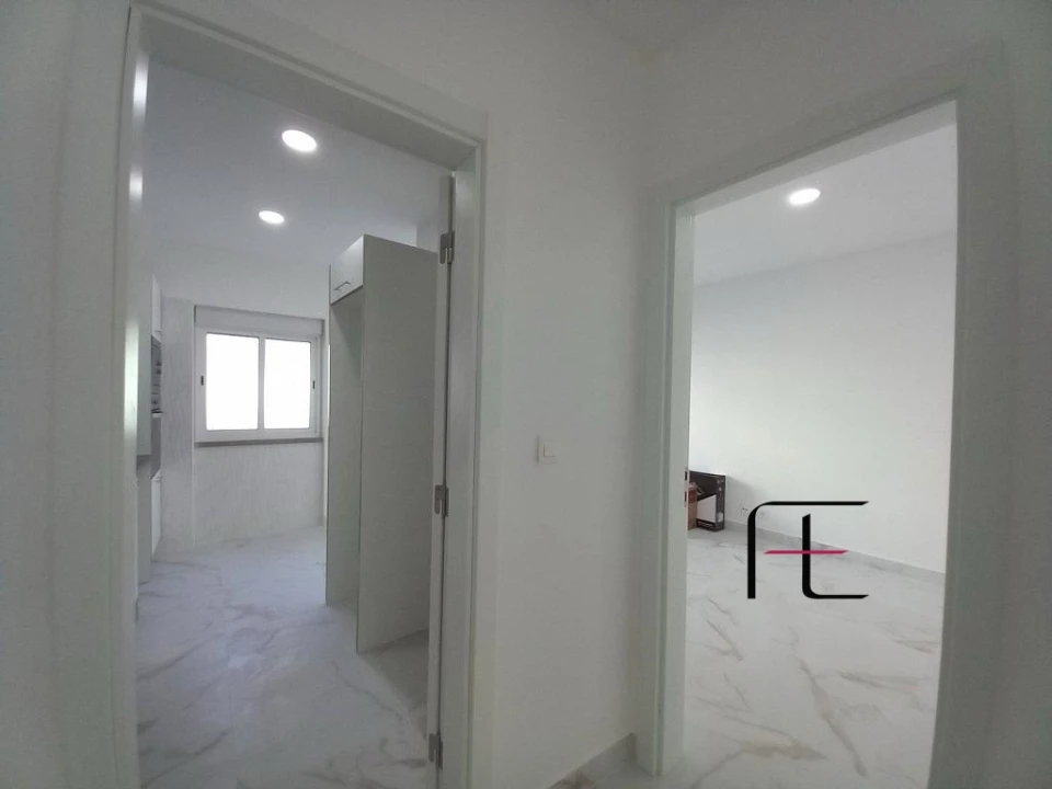 Apartamento T2 para Venda em Amora Foto 12