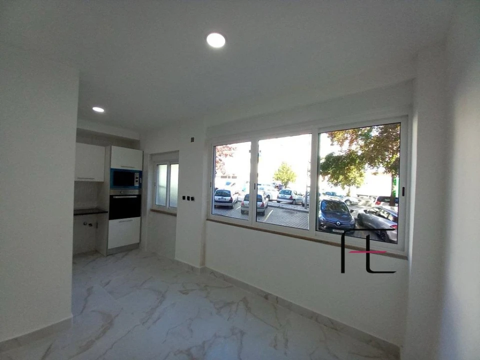 Apartamento T2 para Venda em Amora Foto 14