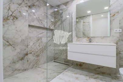 Apartamento T2 para Venda em Lagos (São Sebastião e Santa Maria)