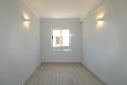 Moradia T3 para Venda em Luz