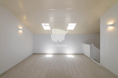 Moradia T3 para Venda em Luz