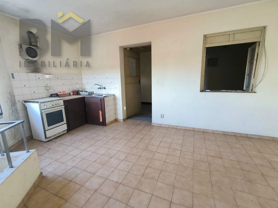 Moradia T3 para Venda em Póvoa de Rio de Moinhos e Cafede Foto 12