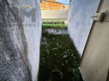 Moradia T3 para Venda em Póvoa de Rio de Moinhos e Cafede