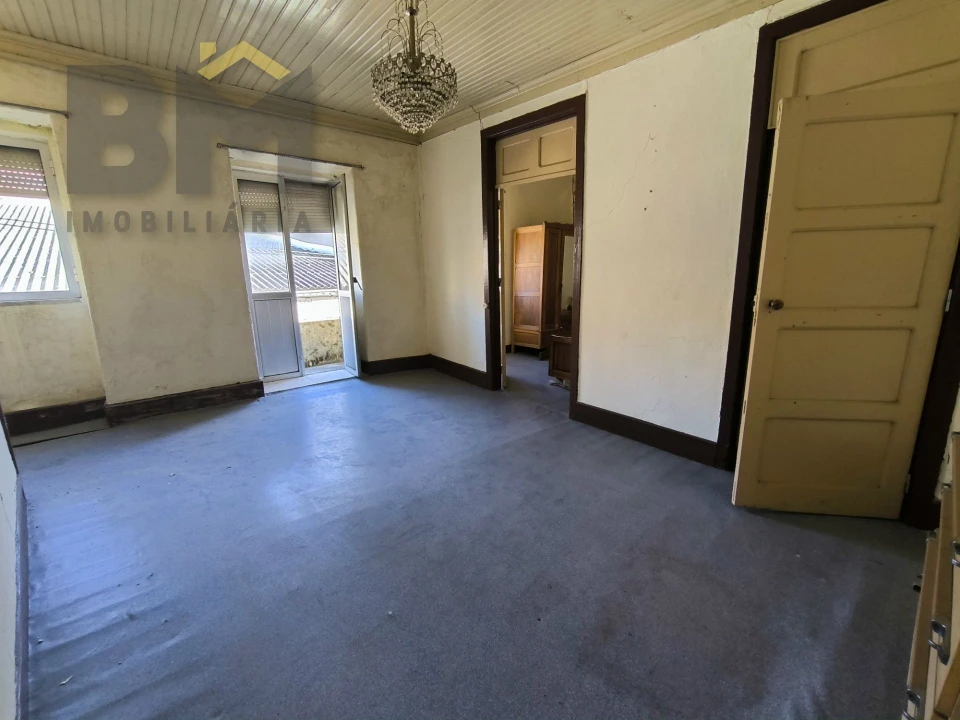 Moradia T3 para Venda em Póvoa de Rio de Moinhos e Cafede Foto 9