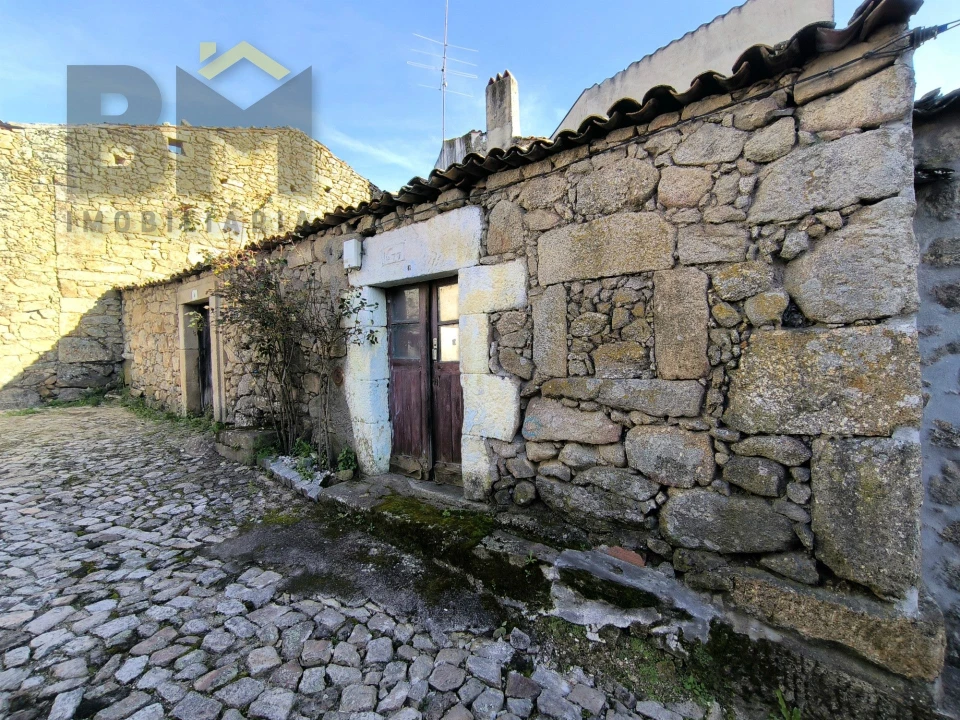 Moradia T3 para Venda em Póvoa de Rio de Moinhos e Cafede Foto 2
