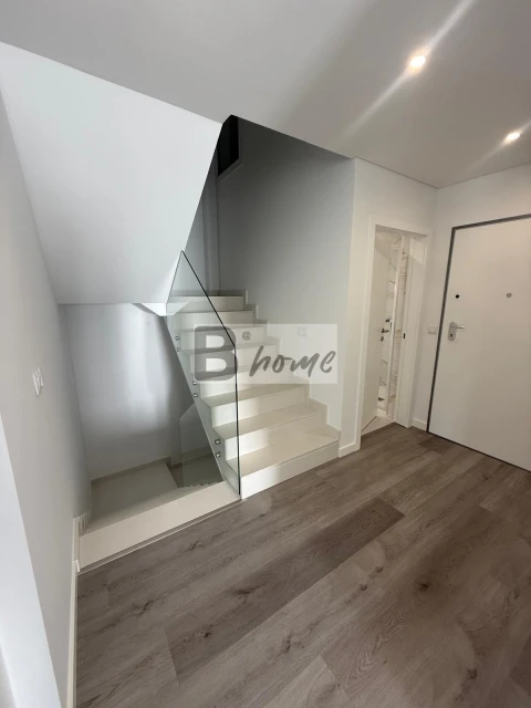 Moradia T4 para Venda em Corroios