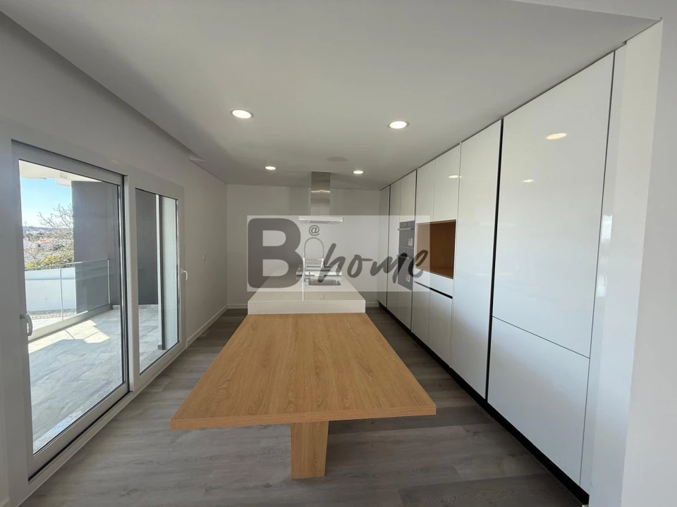 Moradia T4 para Venda em Corroios Foto 14