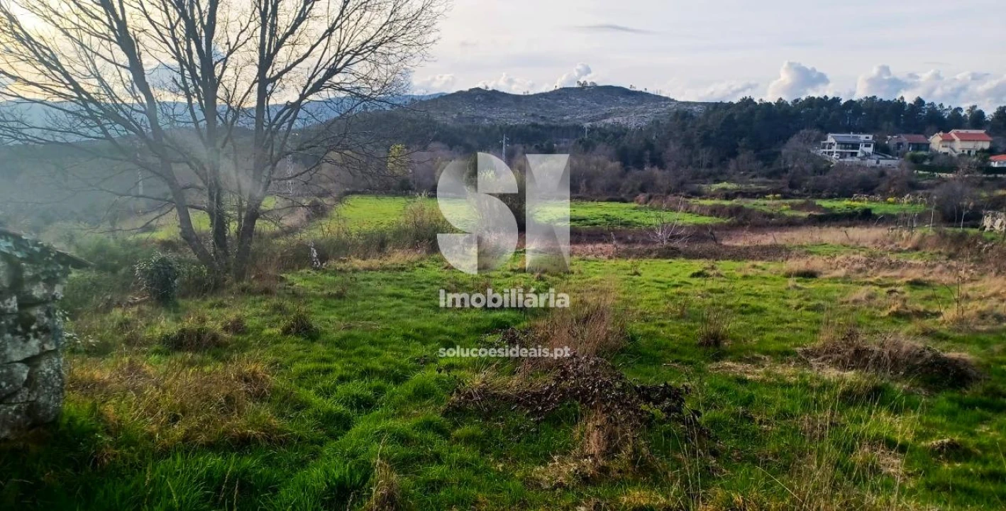 Terreno para Venda em Mouçós e Lamares Foto 3