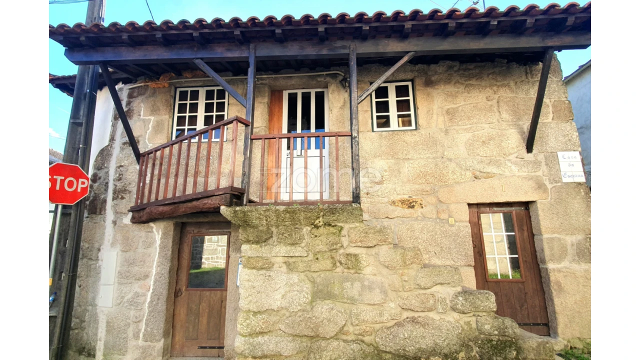 Moradia T3 para Venda em Calde Foto 9