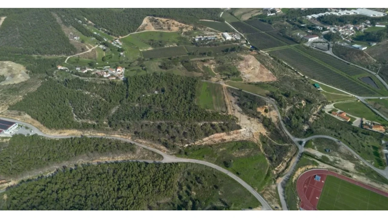 Terreno para Venda em Freiria Foto 3