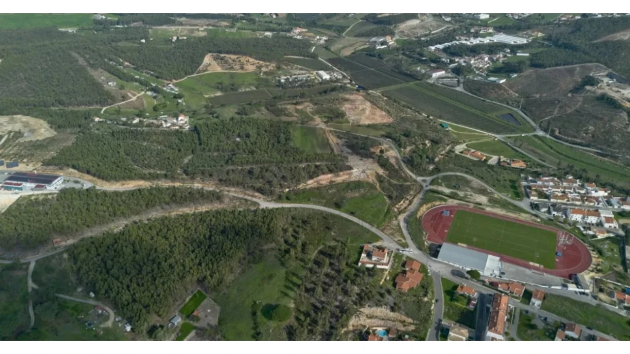 Terreno para Venda em Freiria Foto 4