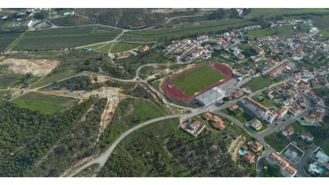 Terreno para Venda em Freiria Foto 6