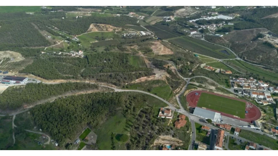 Terreno para Venda em Freiria Foto 4