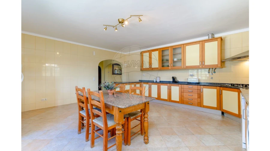 Quinta T4 para Arrendamento em Azeitão (São Lourenço e São Simão) Foto 11