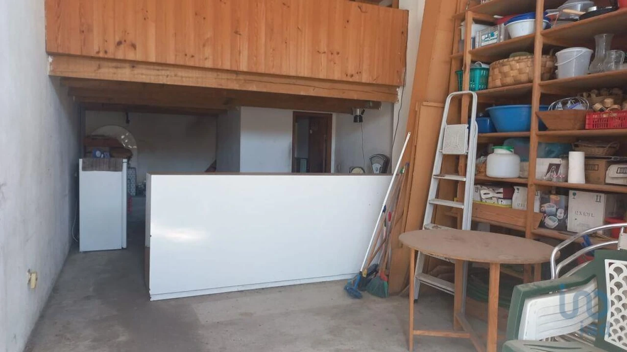 Loja para Venda em Campelo e Ovil Foto 11