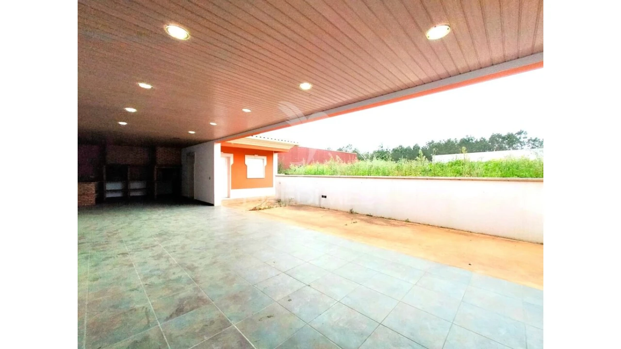 Moradia T6 para Venda em Bidoeira de Cima Foto 13