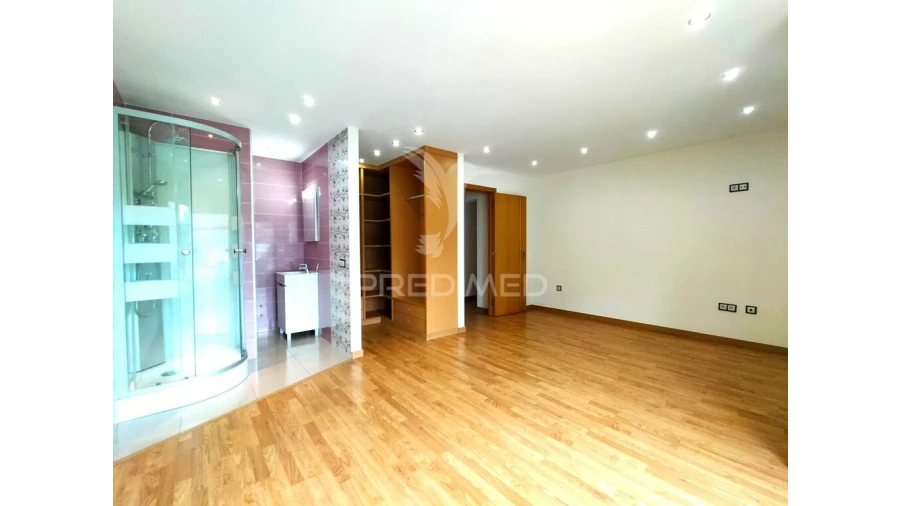 Moradia T6 para Venda em Bidoeira de Cima Foto 18