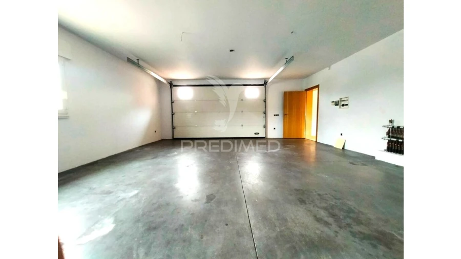 Moradia T6 para Venda em Bidoeira de Cima Foto 5