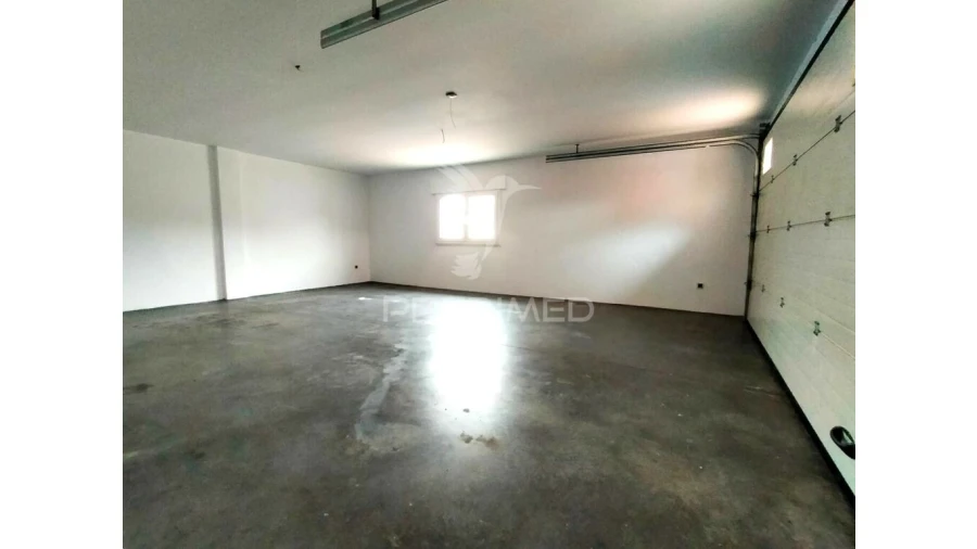 Moradia T6 para Venda em Bidoeira de Cima Foto 4