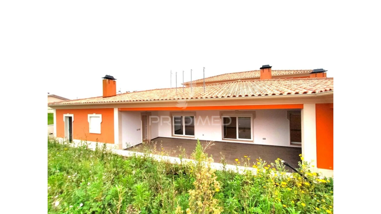 Moradia T6 para Venda em Bidoeira de Cima Foto 12