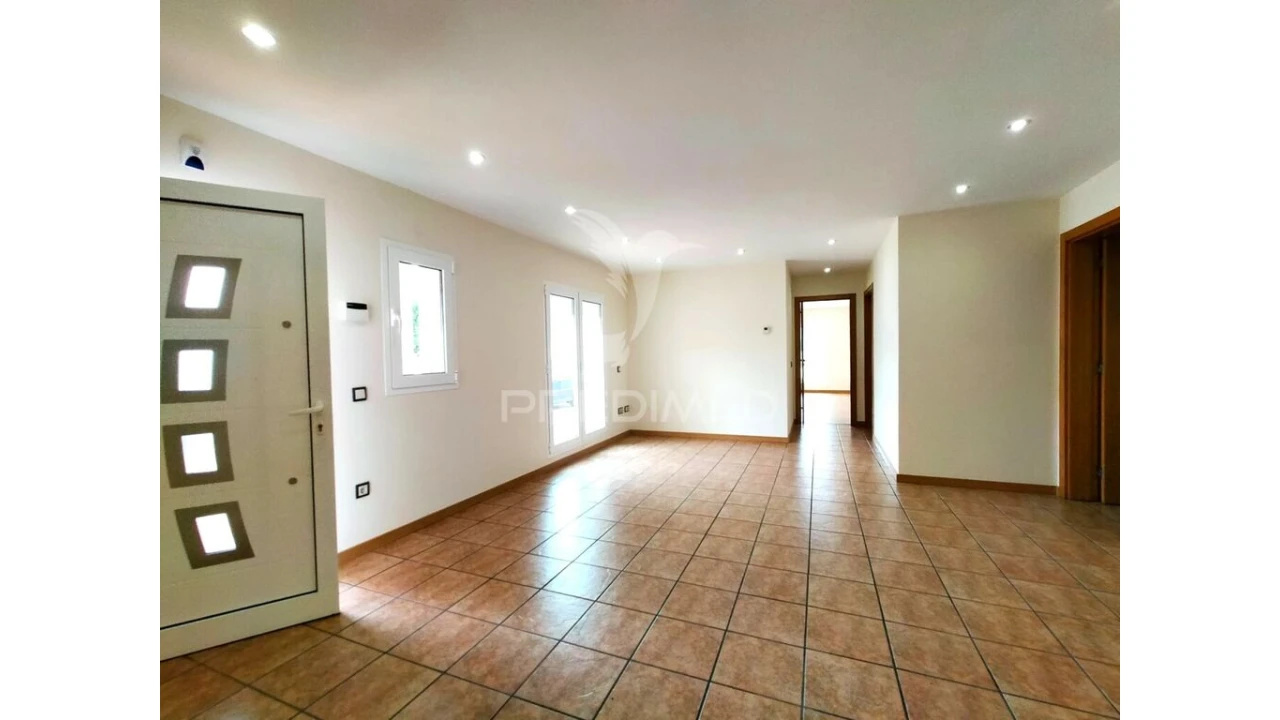 Moradia T6 para Venda em Bidoeira de Cima Foto 2