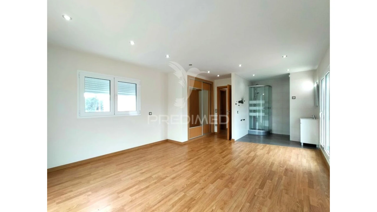 Moradia T6 para Venda em Bidoeira de Cima Foto 15