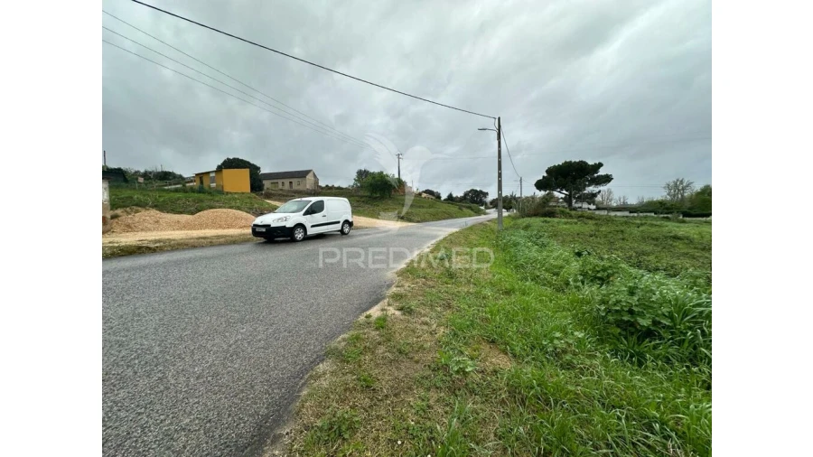 Terreno para Venda em Outeiro da Cortiçada e Arruda dos Pisões Foto 8