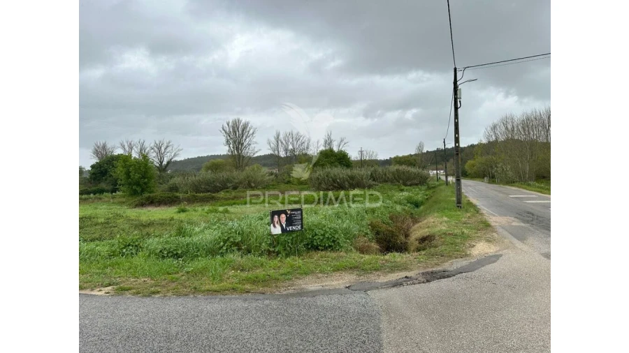 Terreno para Venda em Outeiro da Cortiçada e Arruda dos Pisões Foto 3