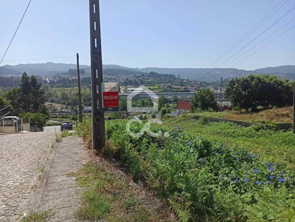 Terreno para Venda em Moreira de Conegos Foto 3