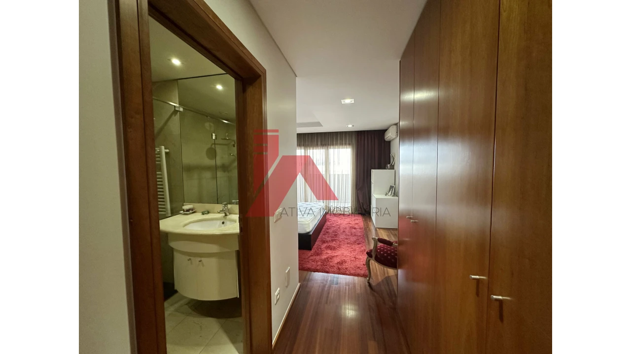 Apartamento T3 para Venda em Urgezes Foto 5