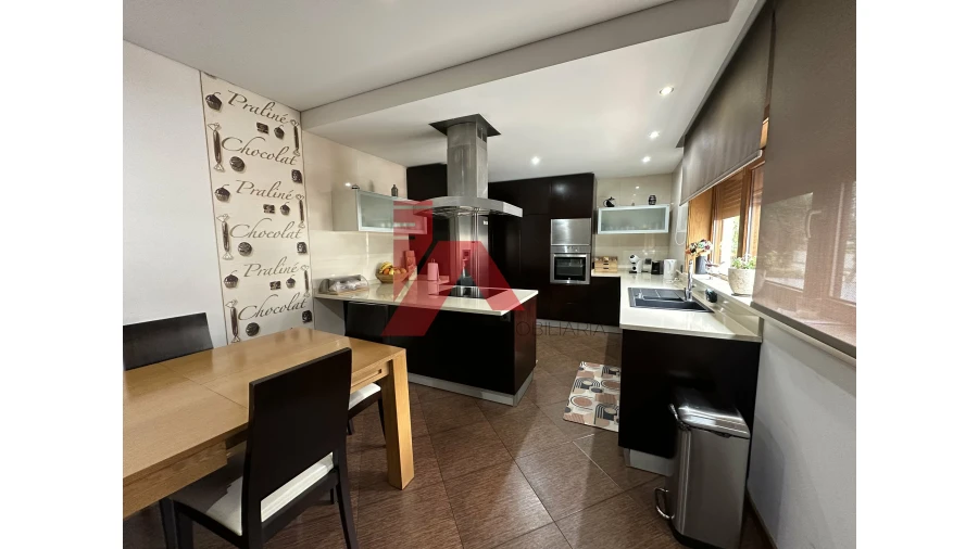 Moradia T3 para Venda em Santa Eulália Foto 5