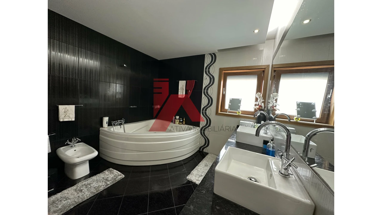 Moradia T3 para Venda em Santa Eulália Foto 8