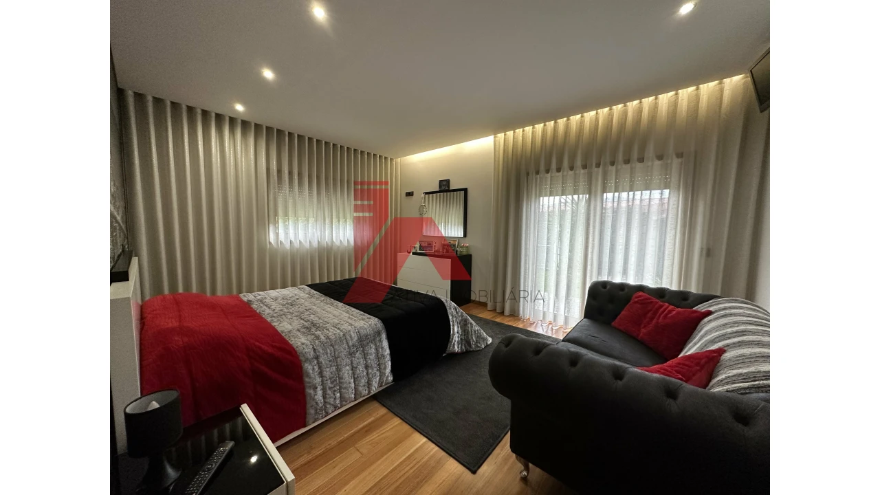 Moradia T3 para Venda em Santa Eulália Foto 14