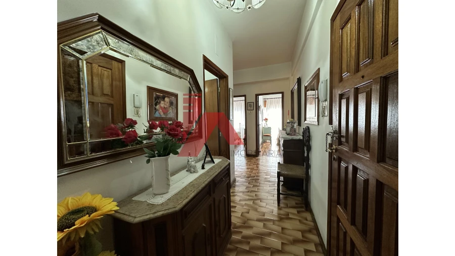 Apartamento T2 para Venda em Oliveira, São Paio e São Sebastião Foto 5