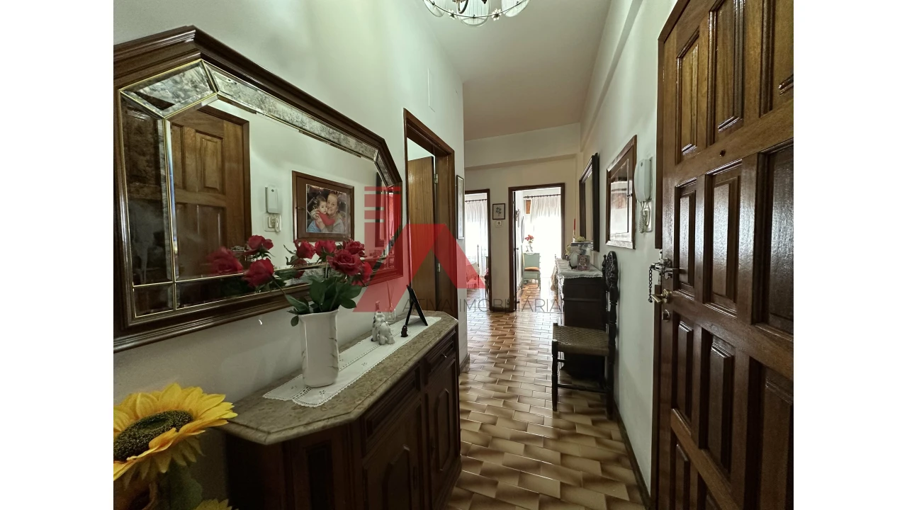 Apartamento T2 para Venda em Oliveira, São Paio e São Sebastião Foto 5