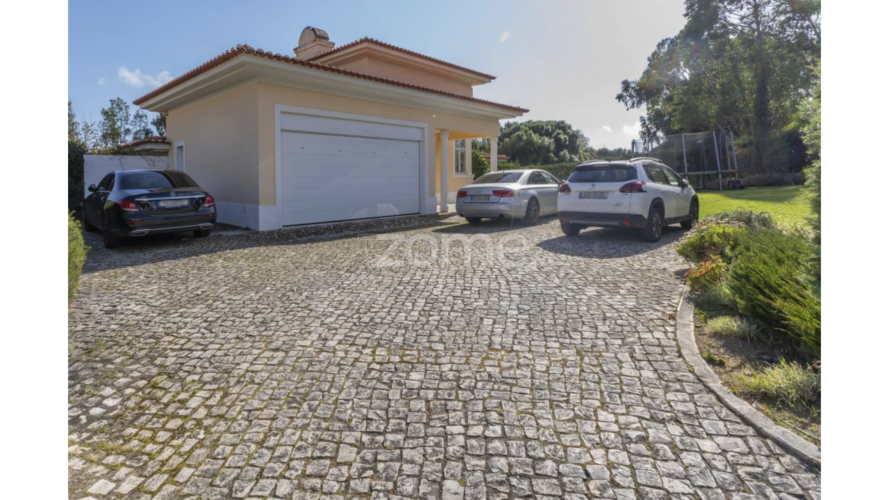 Moradia T4 para Venda em Alcabideche Foto 32