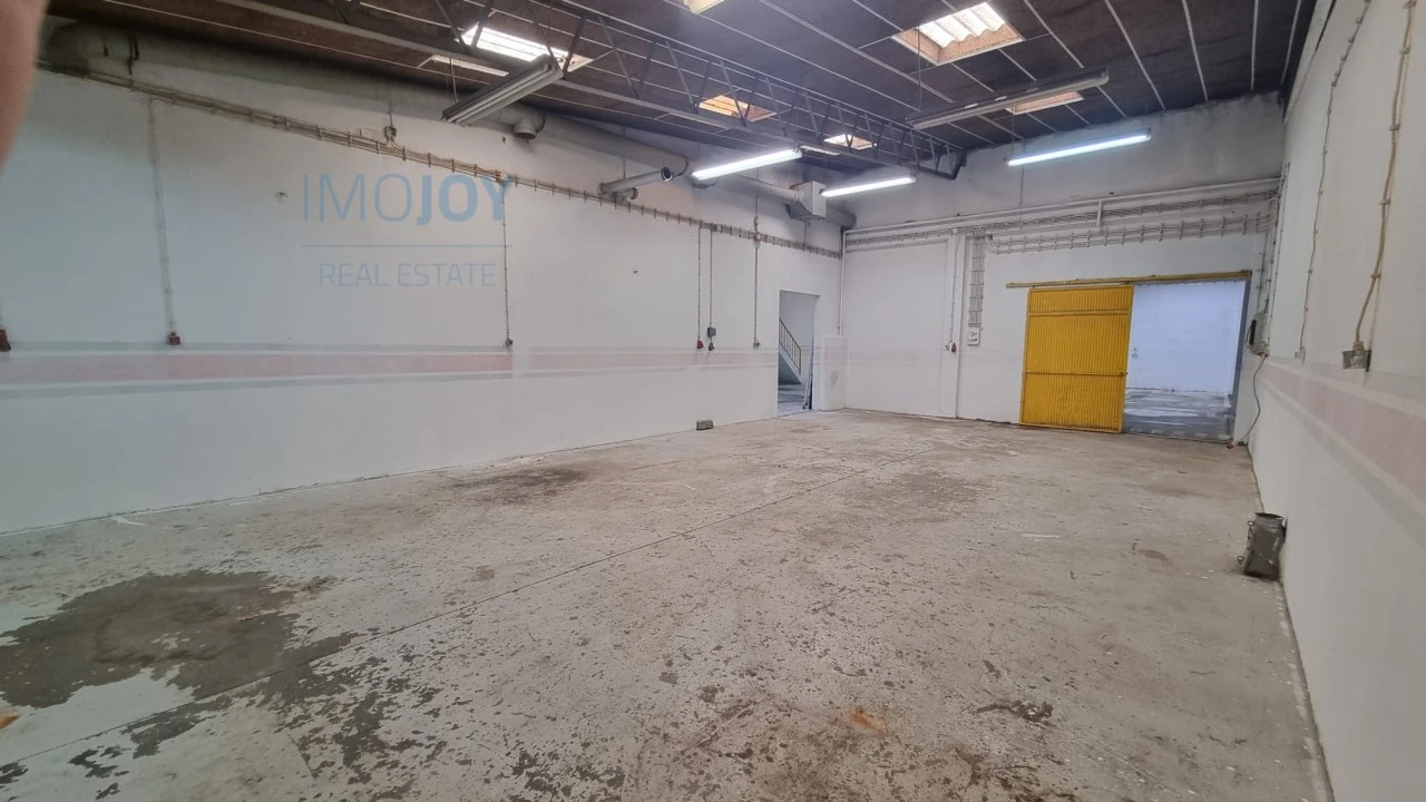 Armazém para Venda em Santa Iria de Azoia, São João da Talha e Bobadela Foto 9