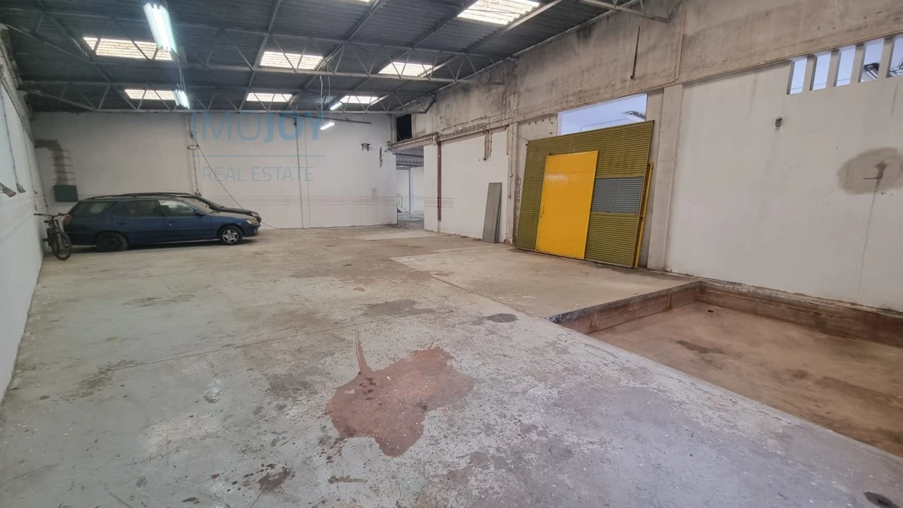 Armazém para Venda em Santa Iria de Azoia, São João da Talha e Bobadela Foto 10