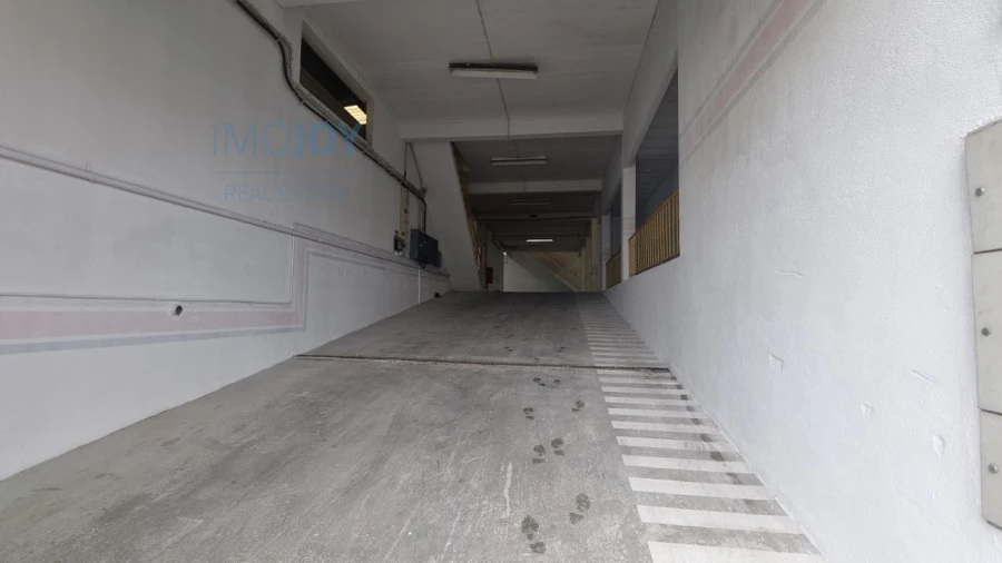 Armazém para Venda em Santa Iria de Azoia, São João da Talha e Bobadela Foto 2